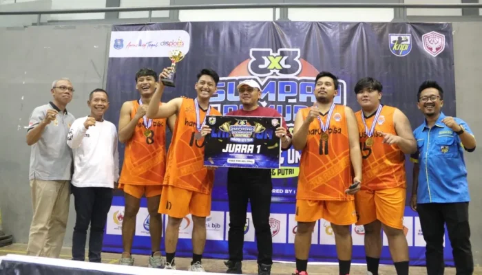 Wali Kota Tegal Serahkan Hadiah Turnamen 3×3 Sumpah Pemuda Basketball, Ajang Prestasi dan Sportivitas Generasi Muda