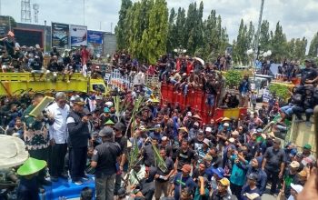 Petani Tebu Blora Turun ke Jalan, Tuntut Kepastian Operasional PG GMM
