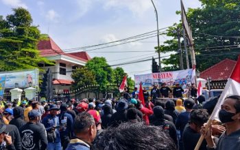 Nelayan di Pati Datangi Kantor Bupati, Minta Pemerintah Intervensi Harga Solar